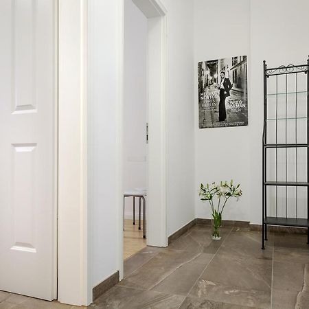 Newton-Appartement Mit 3 Schlafzimmern Berlin Exterior photo